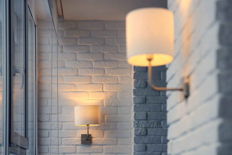 wall-lamp-light-sconce-modern-loft-white-yellow-shade-evening-apartment-lights-on-brick-electricity_t20_e9Bd2B